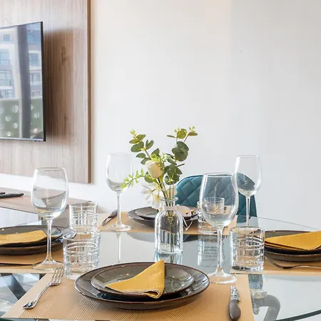 Offshore In St Julians Centre Apartment *