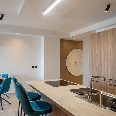 Apartment Offshore In St Julians Centre