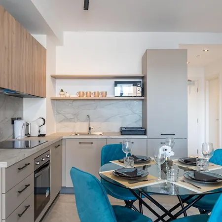 Offshore In St Julians Centre Apartment *