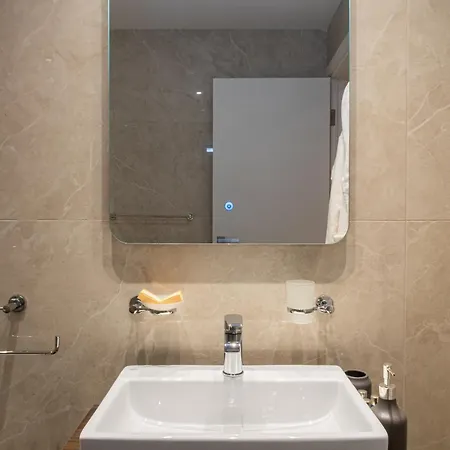 Apartment Offshore In St Julians Centre