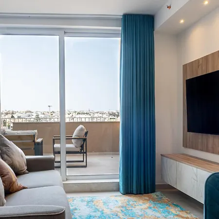 Offshore In St Julians Centre Apartment *