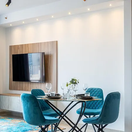 Offshore In St Julians Centre Apartment