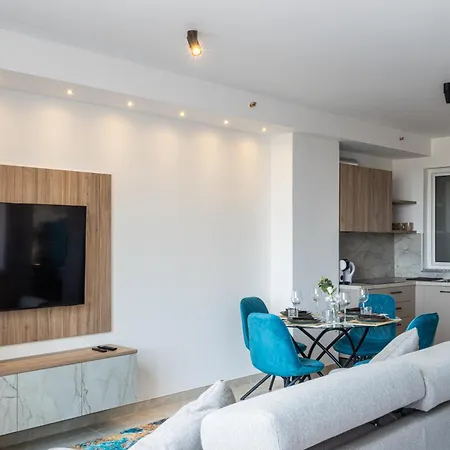 Offshore In St Julians Centre Apartment