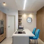 Offshore In St Julians Centre Διαμέρισμα *