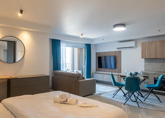 Offshore In St Julians Centre Διαμέρισμα *