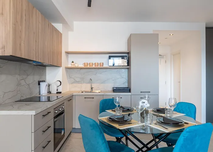 Offshore In St Julians Centre Διαμέρισμα *